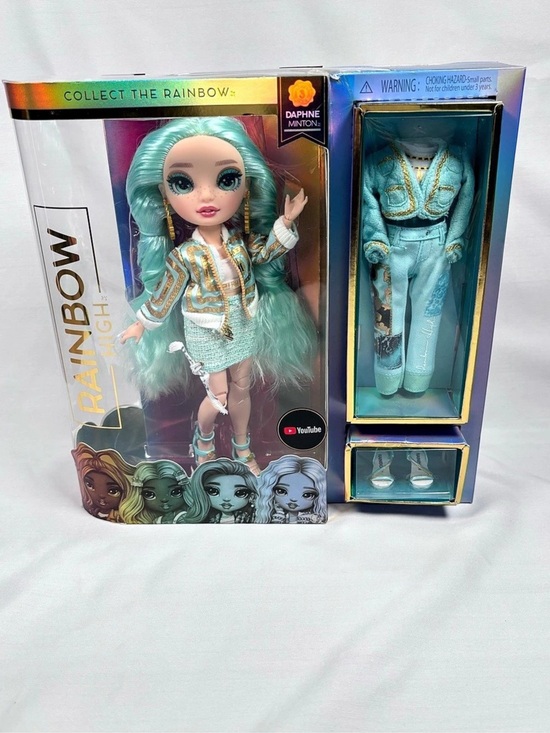 Rainbow High Other - Rainbow High series 3 Daphne Minton Doll NIB